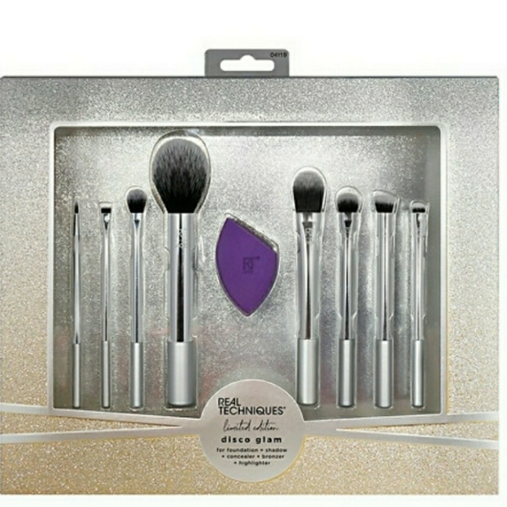 New! Makeup bundle - Picture 3 of 3
